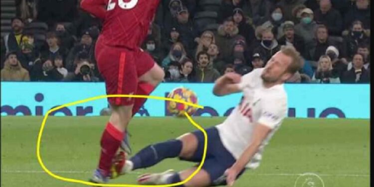 Gjyqtari më i mirë anglez thotë se Liverpooli u dëmtua rëndë ndaj Tottenhamit: Nuk i besoja syve të mi!