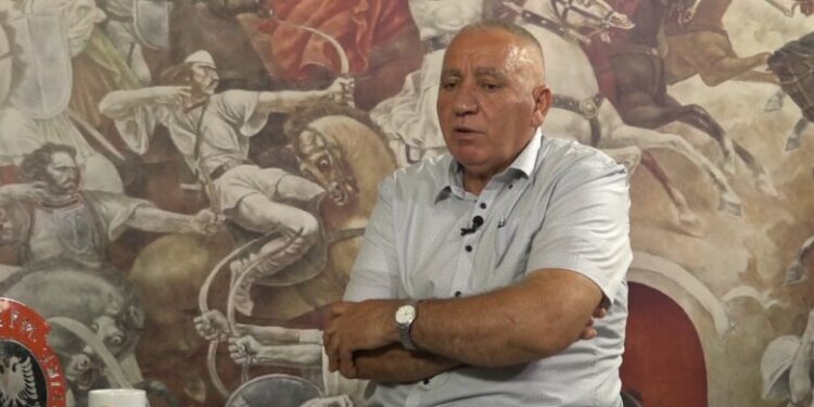 Sabit Lladrovci: Ne ishim të plagosur nga helikopteri, me mitrolozë na shpëtoi Adem Jashari