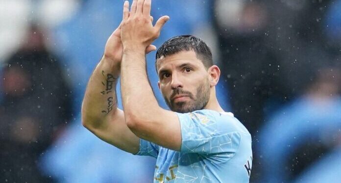 Në shenjë respekti për Agueron, Manchester City ngrit statujë pranë stadiumit