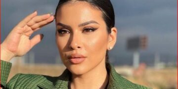 Është nënë e dy fëmijëve, por Elita shfaqet më joshëse se kurrë