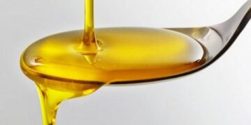 Arsyet pse duhet të pini një vaj ulliri çdo mëngjes