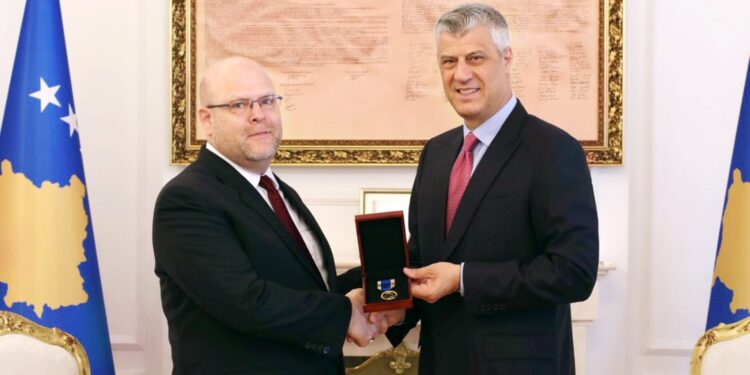 Kush është dhe çfarë lidhje ka me Kosovën ambasadori i ri amerikan në Prishtinë?