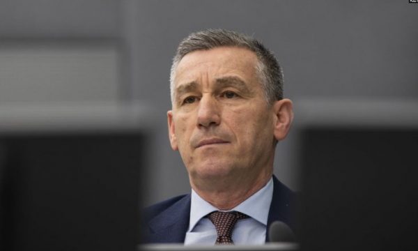 A do të lirohet Kadri Veseli për të marrë pjesë në varrimin e nënës, flasin nga Specialja