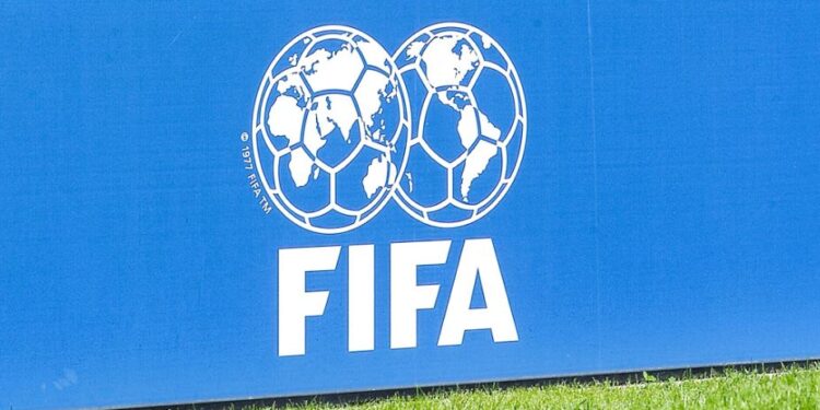 FIFA ndryshon rregullat e huazimit në futboll!