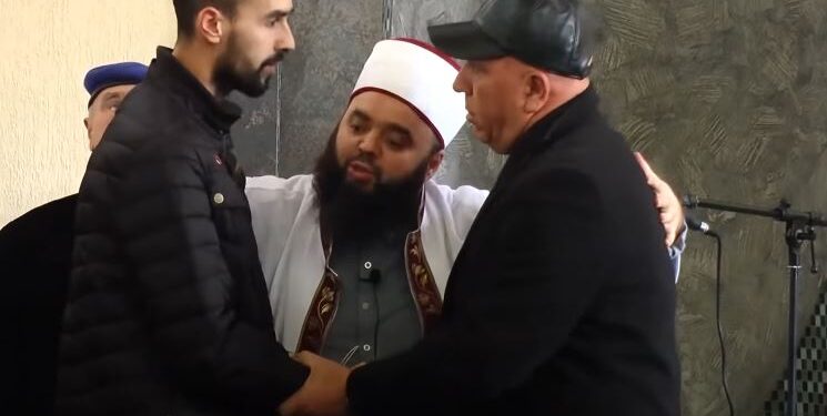 Momenti kur i riu nga Mitrovica që vdiq dje, e kishte falur familjen e personit i cili e kishte sulmuar