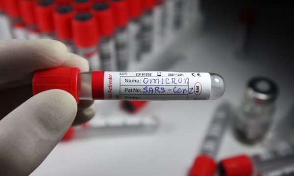 Zbulohet një simptomë e re e Omicron, mësoni nëse jeni infektuar nga këto shenja në lëkurë