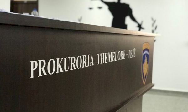 Skandaloze: Prokuroria në Pejë ngre aktakuza ndaj tre personave të vdekur