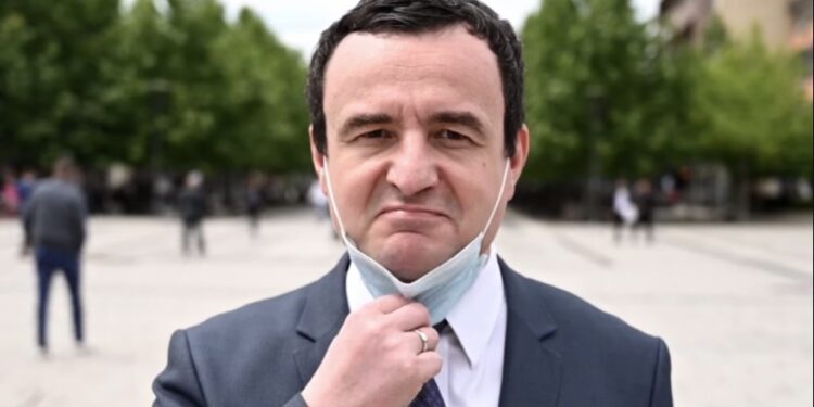 “Lajmërohet” Albin Kurti: Njofton për rikthimin e Bllokut B2