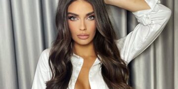 Beatrix “harron” kamerat në shtëpi, zhvishet e “qetë” dhe e pabezdisur