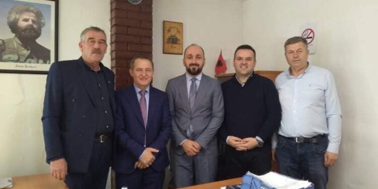 Kryetari dhe nënkryetari i Vushtrrisë vizitojnë KRM “Unitetin”