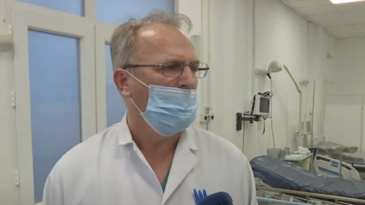 “S’arritëm ta kthejmë në jetë, lëndimi ishte në zemër”: Flet mjeku për 26-vjeçarin që vdiq në Pejë