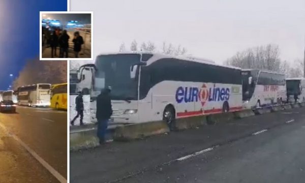 Vazhdon malltretimi i mërgimtarëve, deri në 20 orë pritje në kufirin Serbi – Hungari