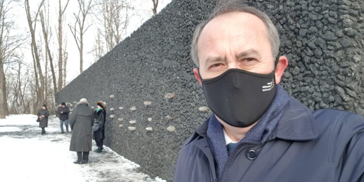 Ukraina në prag të luftës, Avdullah Hoti merr guximin të shkoj atje!