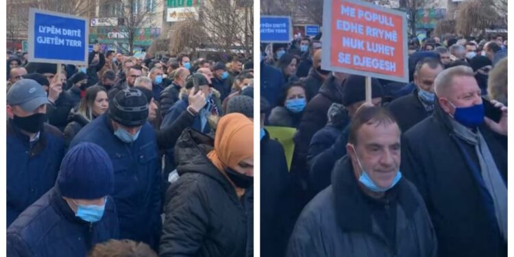 Edhe zyrtarë të PDK-së, i bashkohen protestës të thirrur nga PSD