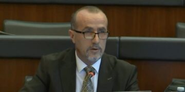 Haxhiu: Absurde dhe të çuditshme vendimet e qeverisë kundër COVID-19, vet ministri i Shëndetësisë kundërshton masat e ekzekutivit