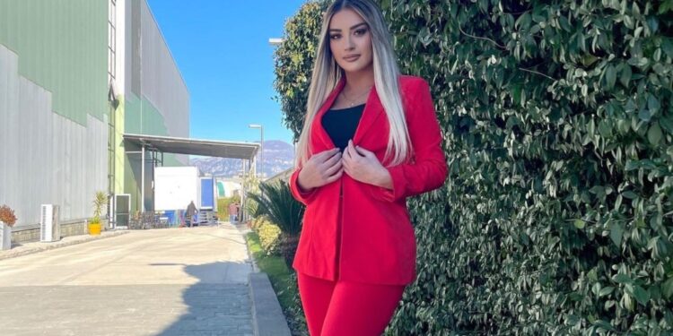 Me duart në timon Alvisa vë në pah të pasmet e mëdha