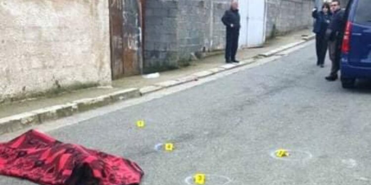17 vjeçari Florian P. nxjerr hakun e babës pas 13 vitesh, vret anëtarin e familjes që i kishte vrarë babanë!