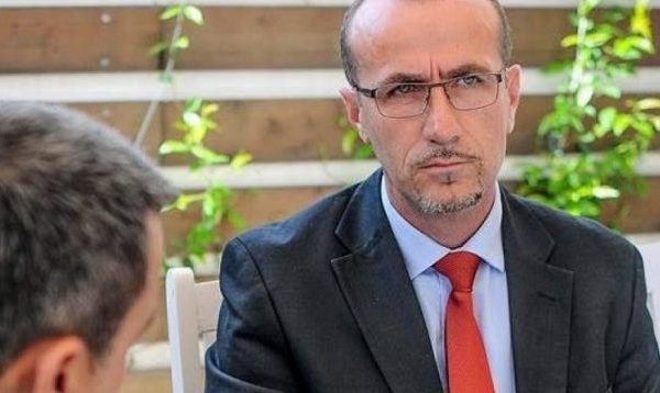 Bekim Haxhiu: Mbi 135 mijë vaksina me afat të skaduar, Ministria e Shëndetësisë po e mban të fshehtë këtë detaj
