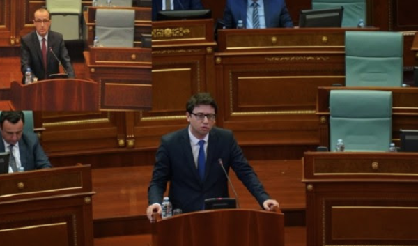 Murati e Haxhiu përplasen për maskat antiCOVID në Kuvend