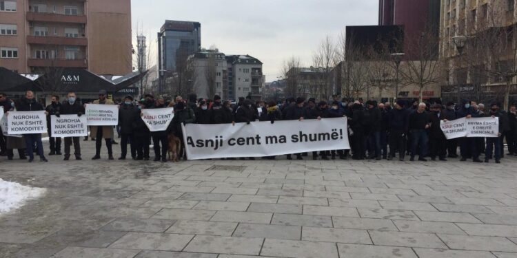 Nis protesta kundër shtrenjtimit të rrymës “Asnjë cent ma shumë”