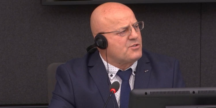 Fatmir Sopi e përfundon dëshminë në Hagë, rrëfen ofensivën që ndodhi në Zllash në prill të 1999-ës