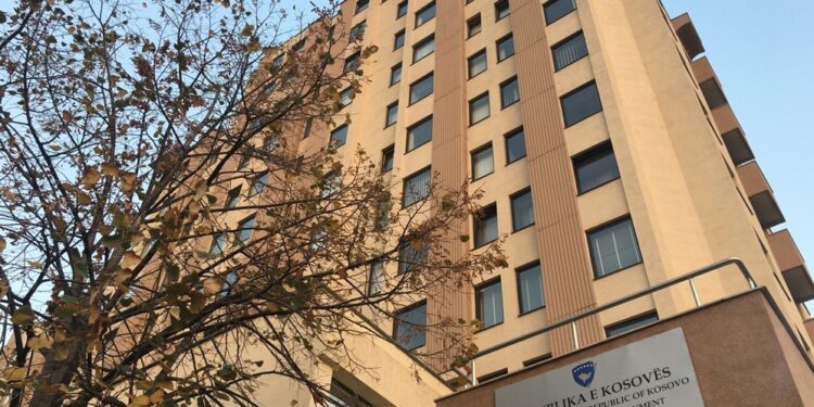 “Hallakamë” – Fillon vala e parë e shkarkimeve dhe dorëheqjeve në Ministri të Punëve të Jashtme!