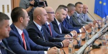 Pas lajmeve për planet që të vritet Vuçiq, i futet “frika në palcë” Listës Serbe