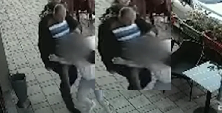 Babai shqiptar e godet me shqelm me sa ka fuqi fëmijën e tij midis qytetit