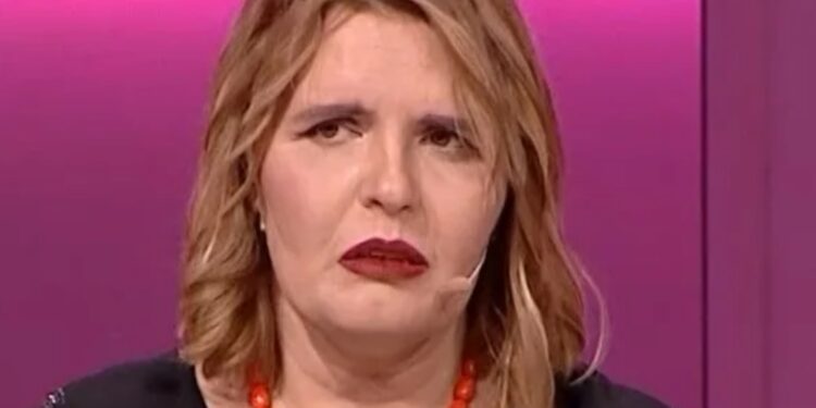 Doli për të kërkuar të vëllain, por u përdhunua në moshën 10-vjeçare! Historia rrënqethëse e Aurorës