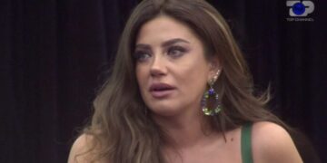 Publikohen fotot e Arjola Demirit në krah të ish-bashkëshortit 10 vite më parë