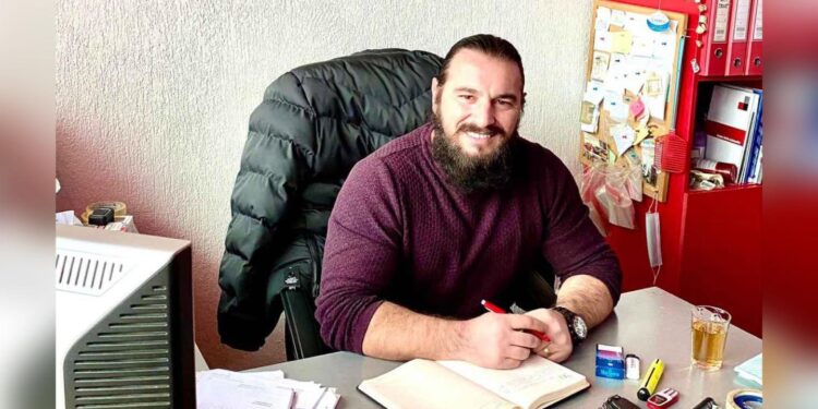 “Në sy të gruas dhe vajzës 5-vjeçare më ka gjuajt”, rrëfimi i Bekim Gashit që u plagos në Prizren, vetëm pse i ra borisë