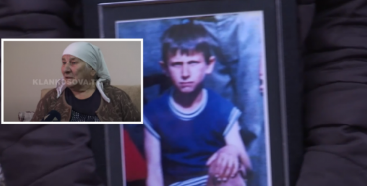 Rrëfimi i dhimbshëm i nënës së 17-vjeçarit të rivarrosur sot: Edhe tash i shoh lotët e tij para se me vra serbët