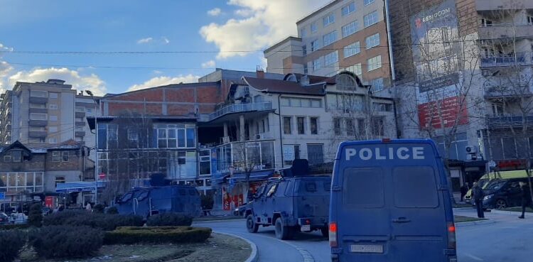 Referendumi serb, Njësia Speciale vendoset në Mitrovicë (PAMJE)