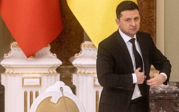 Ndodh edhe kjo: ShBA e gatshme ta ndihmojë presidentin ukrainas të largohet nga Kievi
