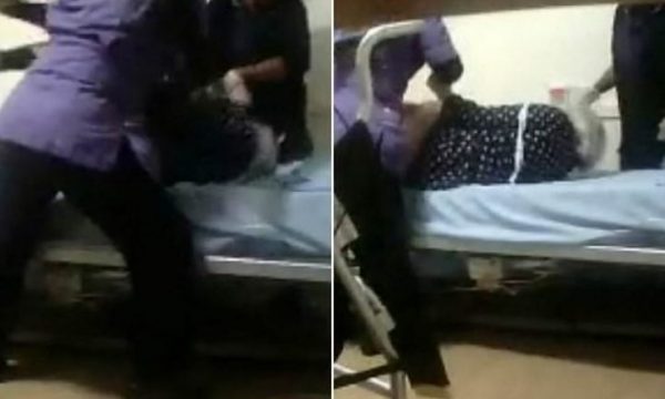 Pamje të rënda, filmohet se si infermierja dhunon të moshuarën