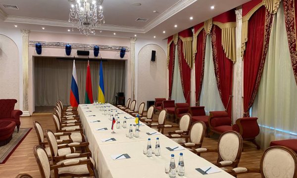 Publikohen detaje nga vendi ku do të zhvillohen negociatat Rusi-Ukrainë