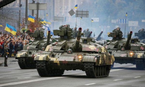 Ukraina shpallë gjendje të jashtëzakonshme në tërë territorin
