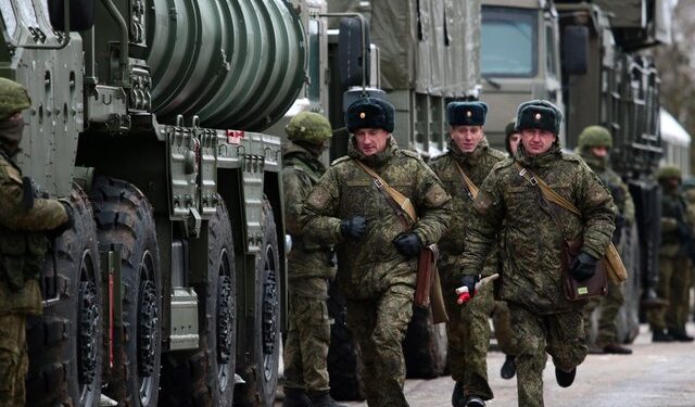“Qytetarë, largohuni menjëherë”- Sinjali urgjent nga CIA: Ja data kur Rusia do të pushtojë Ukrainën