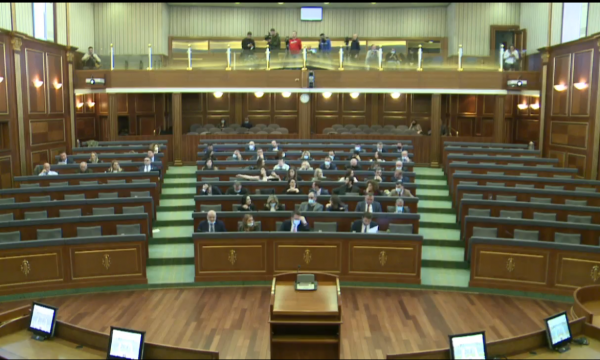 Pozita e “shpërfill” për shtrenjtimin e rrymës, opozita bën veprimin e papritur