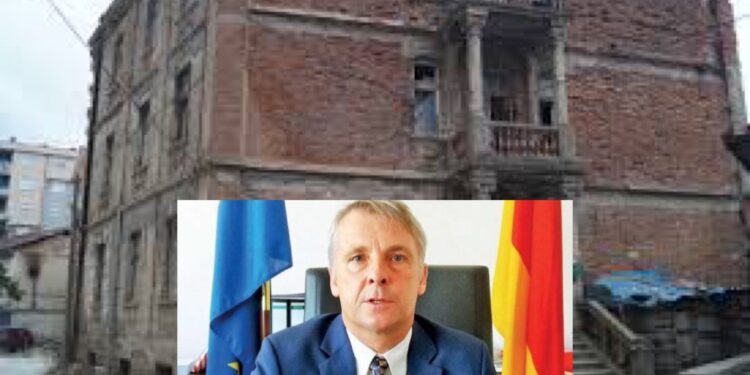 Ambasadori gjerman del kundër restaurimit të shtëpisë së Xhafer Devës në Mitrovicë, kjo është arsyeja