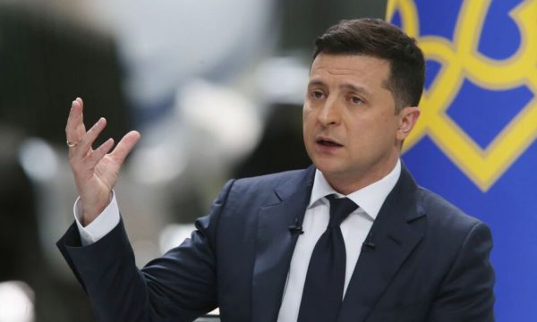 Zelenskiy ankohet në ShBA-në: “Shteti më i fuqishëm në botë po shikon nga distanca”