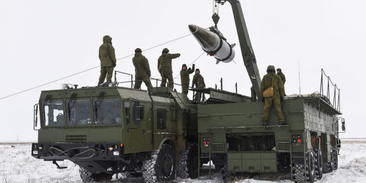 Rusia nis të lëshojë raketa balistike