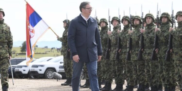 Pasi Rusia hyri në Ukrainë, Vuçiq urdhëron ushtrinë që të jetë në gjendje gatishmërie