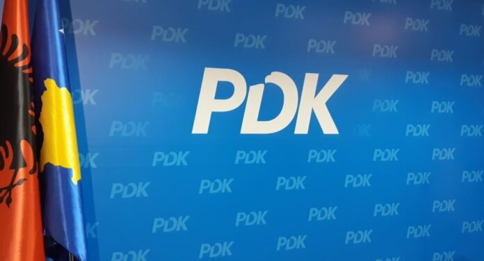 Deputetit të PDK-së i ndodhë një ngjarje e pazakontë para shtëpisë, e lajmëron rastin në polici