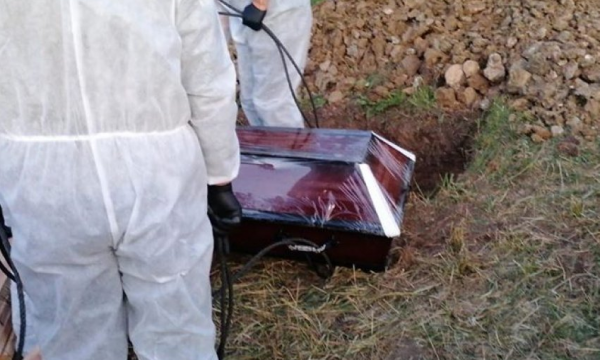 “Paguan 300 euro për ta bërë zhvarrimin e viktimës”, detaje nga varrosja gabimisht e viktimës së COVID-19 në Prizren