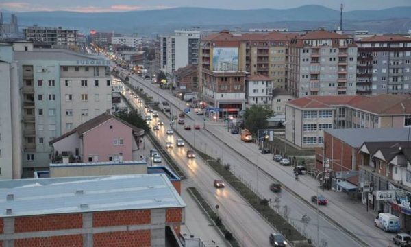 Dikush ia publikoi fotografitë private të saj te familjarët, gruaja nga Fushë Kosova tenton të vetëvritet
