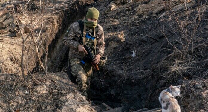 Vritet një ushtar ukrainas nga granatimet