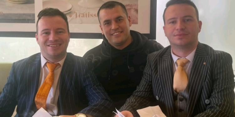 Polici Amir Hoxha angazhon avokat për t’u marrë me çështjen e suspendimit të tij
