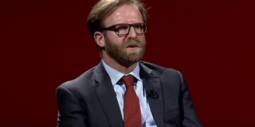 Haki Abazi harxhoi 577 euro për hotel në Austri, mori mbi 900 euro mëditje