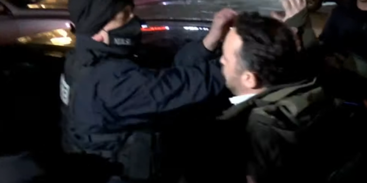 Ja çfarë u tha Molliqaj policëve kur ia vendosën prangat?